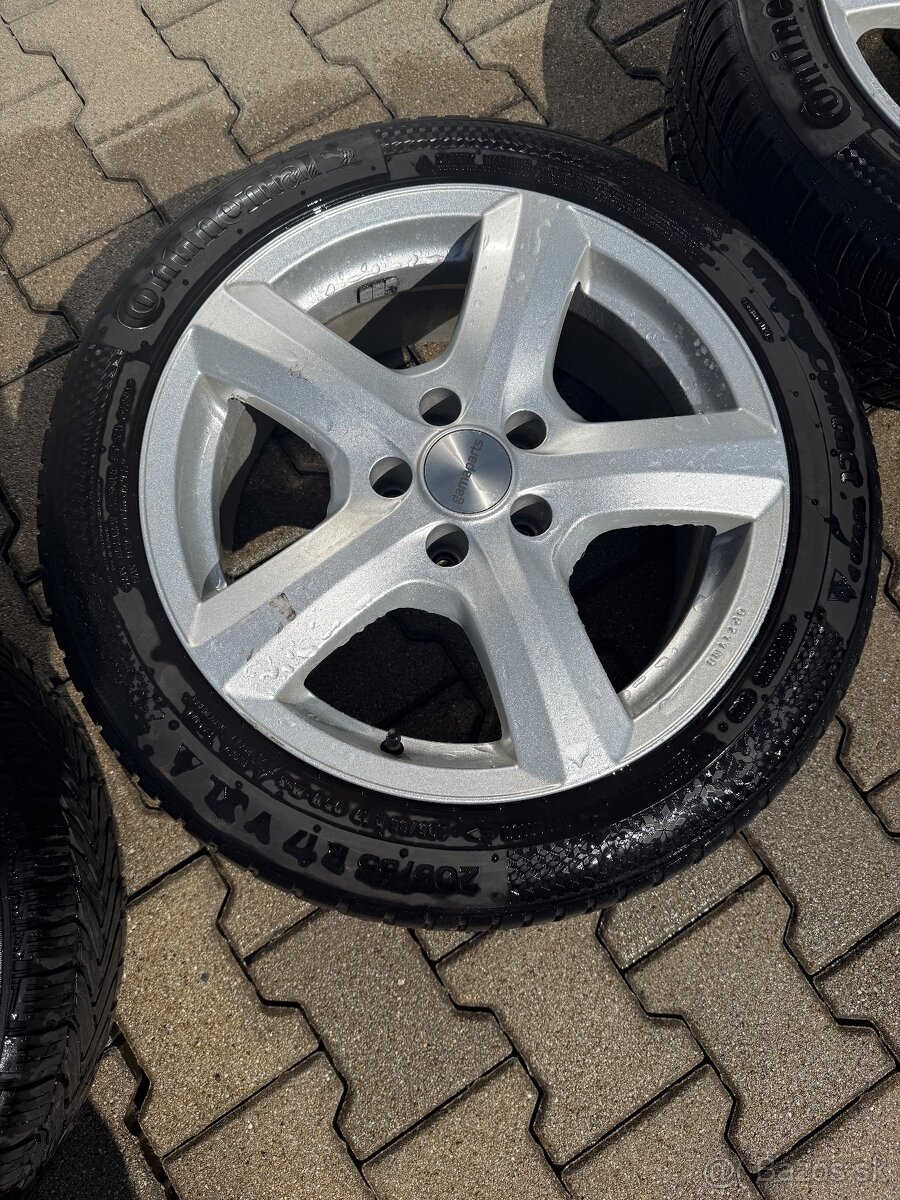 Elektróny so zimnými pneumatikami rozmeru 205/55 R17 Audi A4 - 5