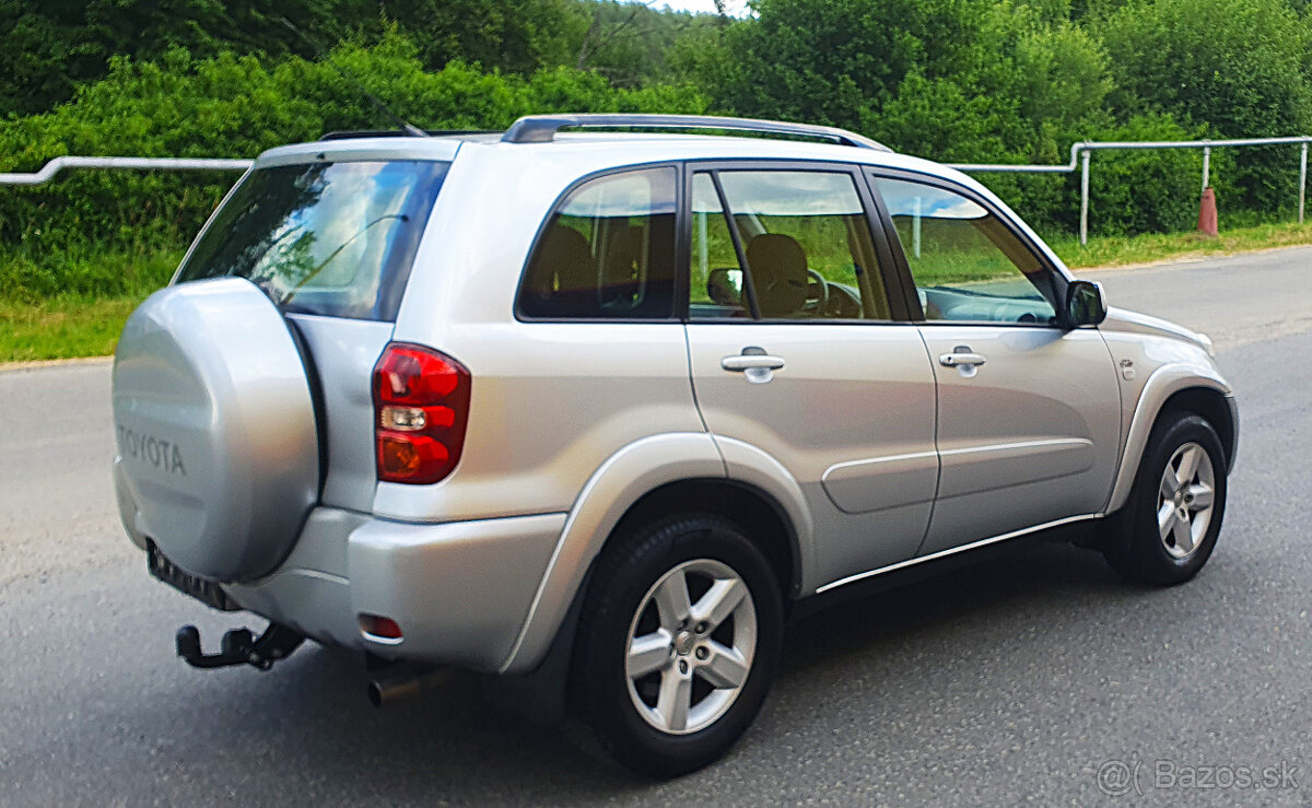 Toyota RAV4 2.0 D-4D, 2005, Dig. klima, Tažné, Bez koroze.