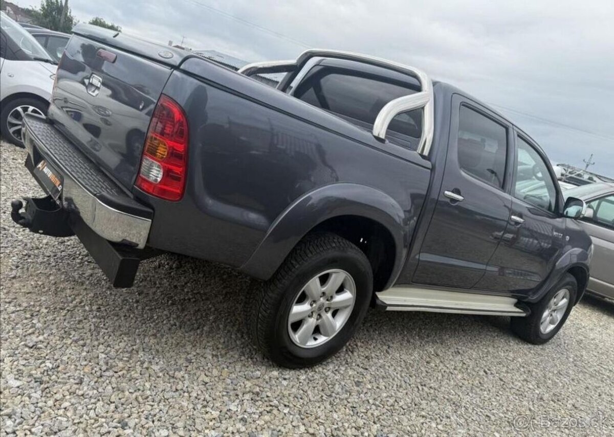 Toyota Hilux 3,0 D-4D AUTOMAT 4X4 126kW nafta automat 127 kw
