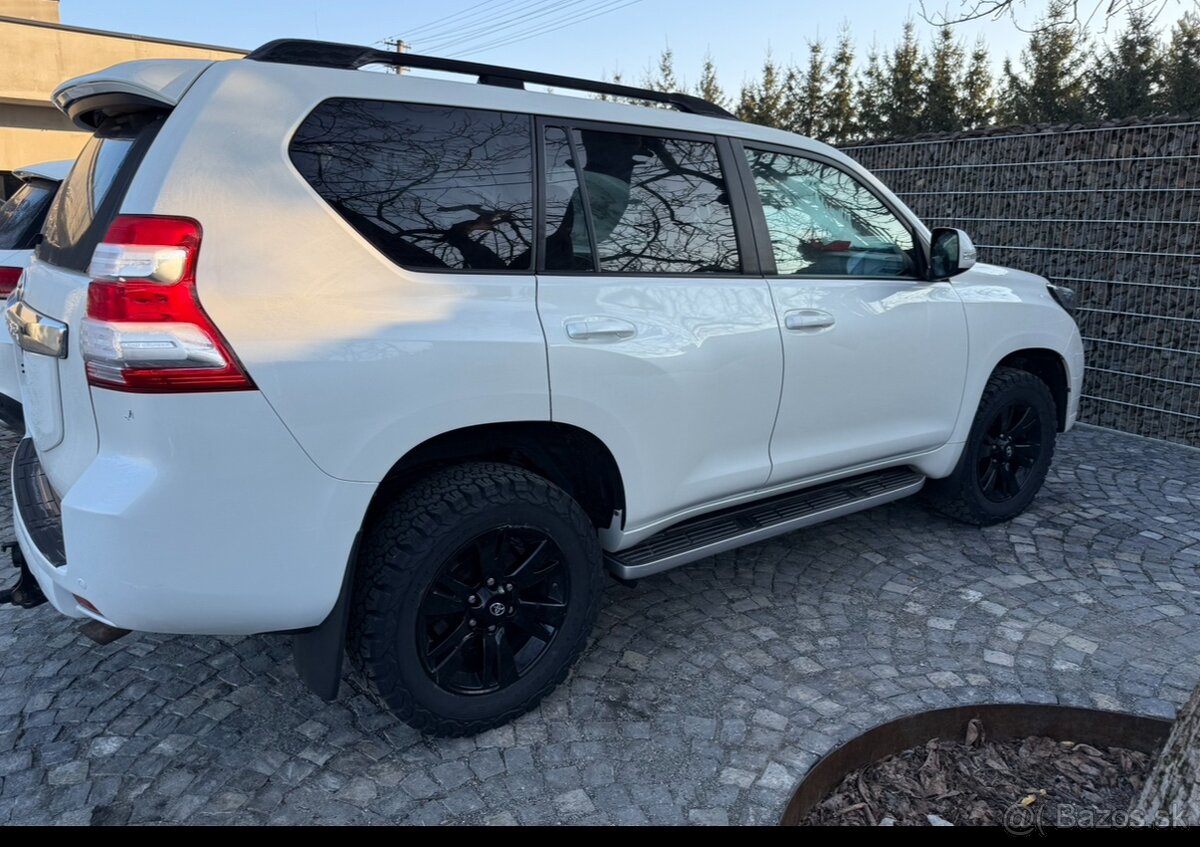 Toyota Land Cruiser 150
