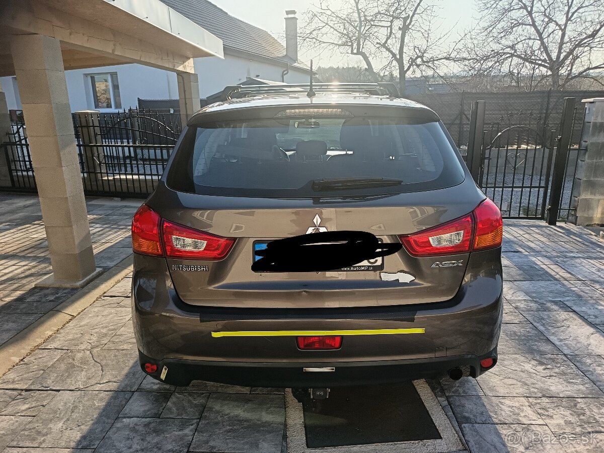 Mitsubishi ASX - 5