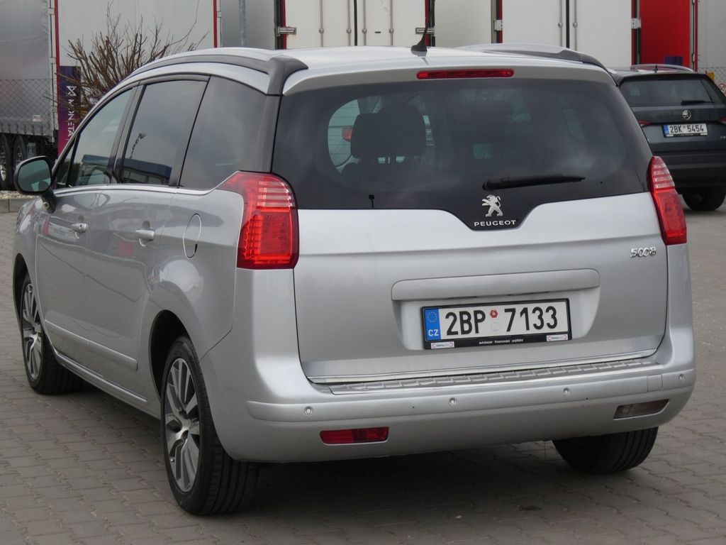 Peugeot 5008 2.0 HDI Allure, panorama - 5