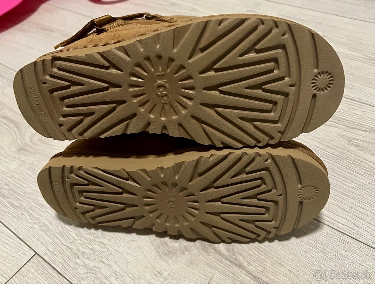 UGG - 5