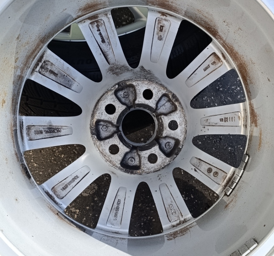 Predám zimné kolesá 5x 100 R16 J7/ET34 + zimné pneu 215/45 - 5