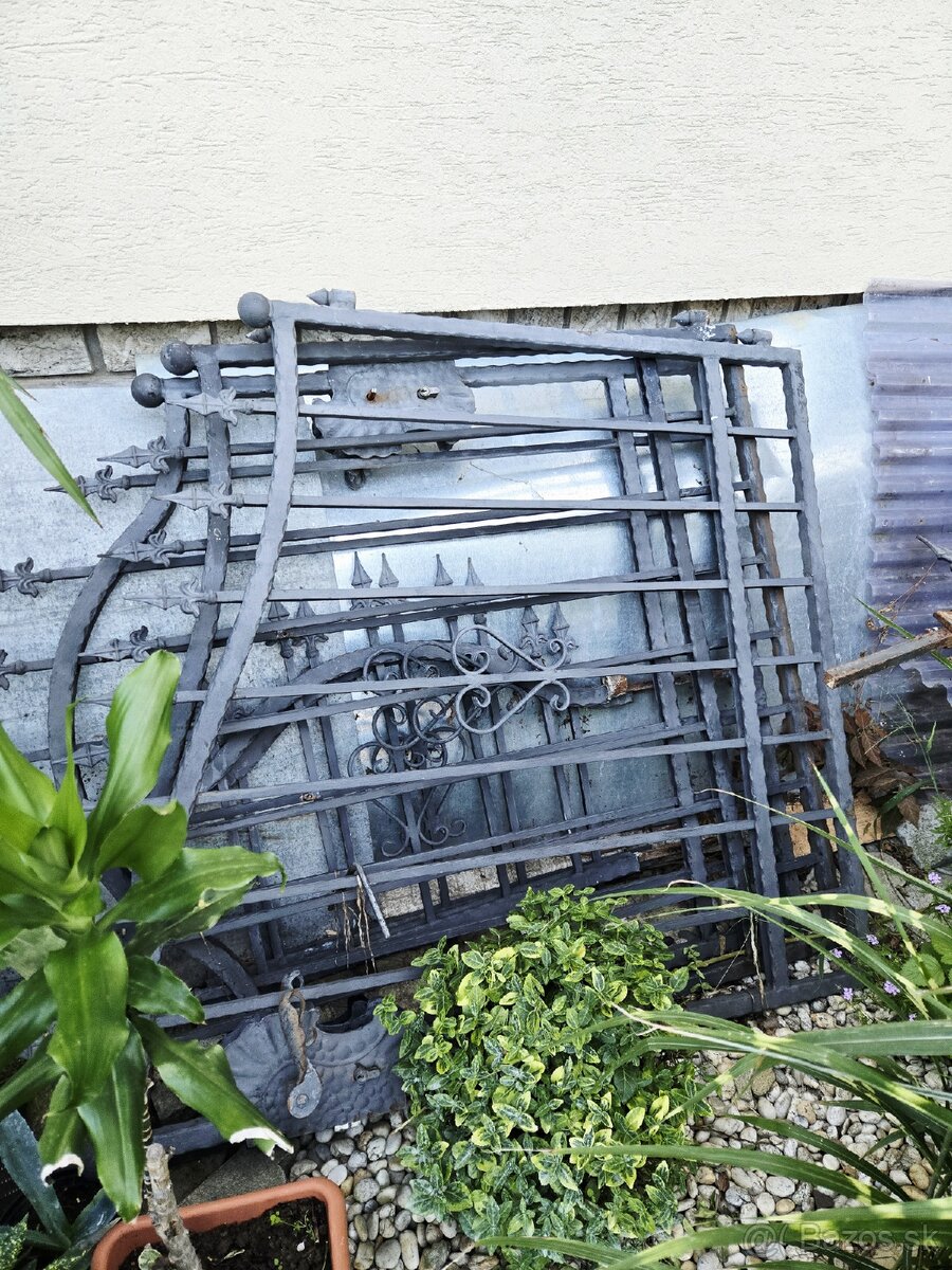 predám kovový plot - 5