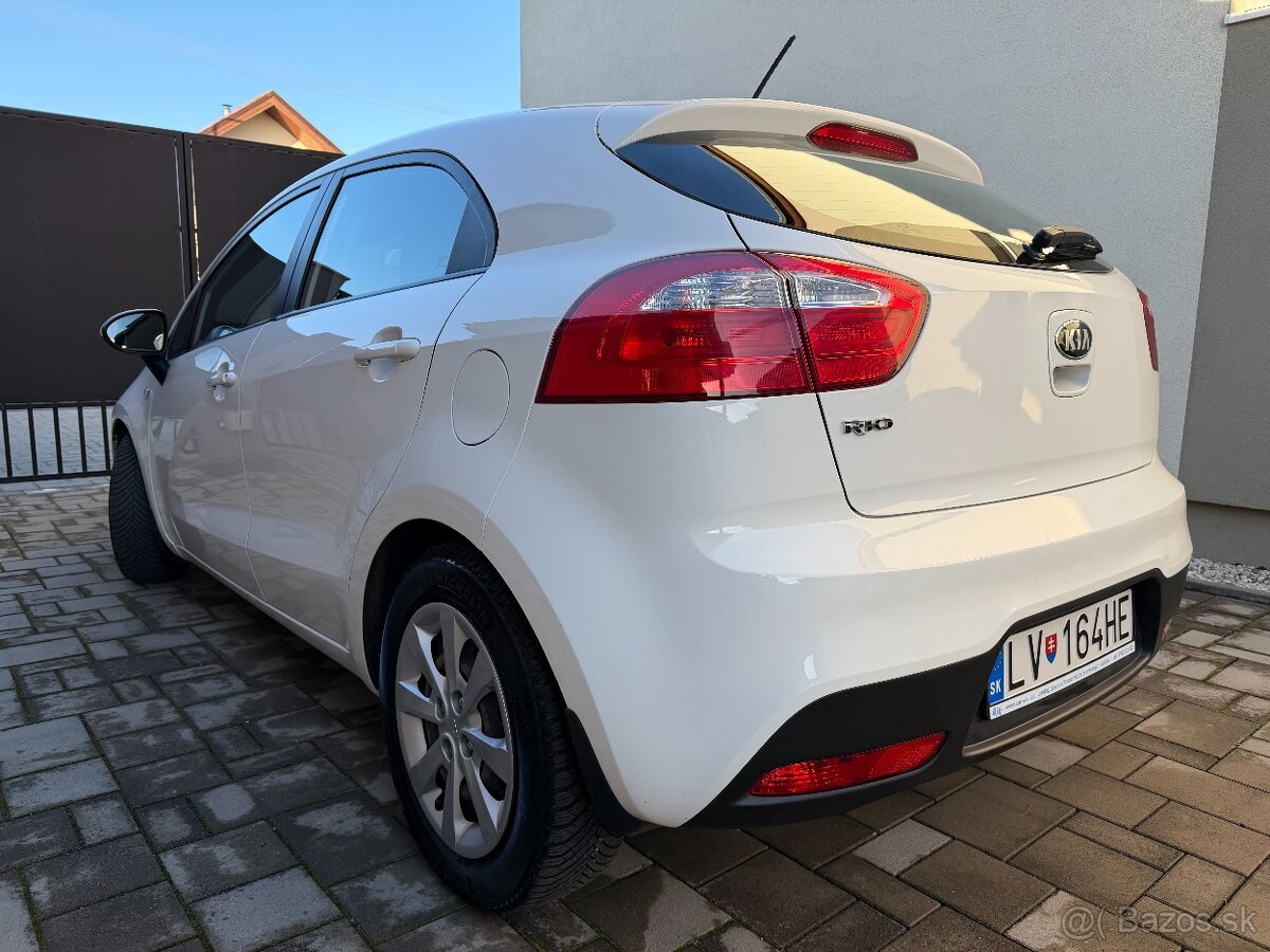 KIA RIO, 1,25 BENZÍN, MANUÁL, SILVER, 9/2014, 128 563KM - 5
