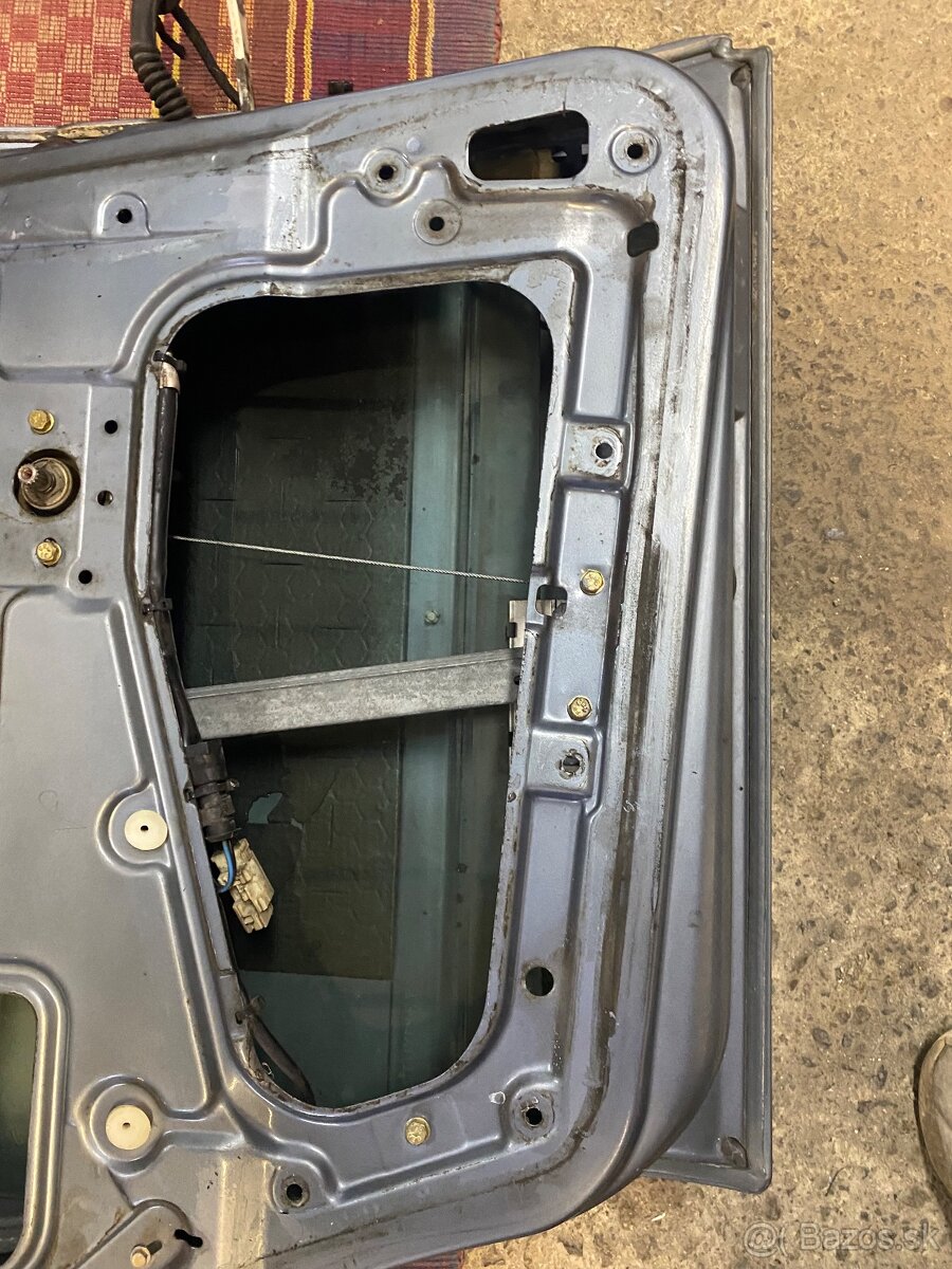 Zadné ľavé dvere bmw e30 - 5