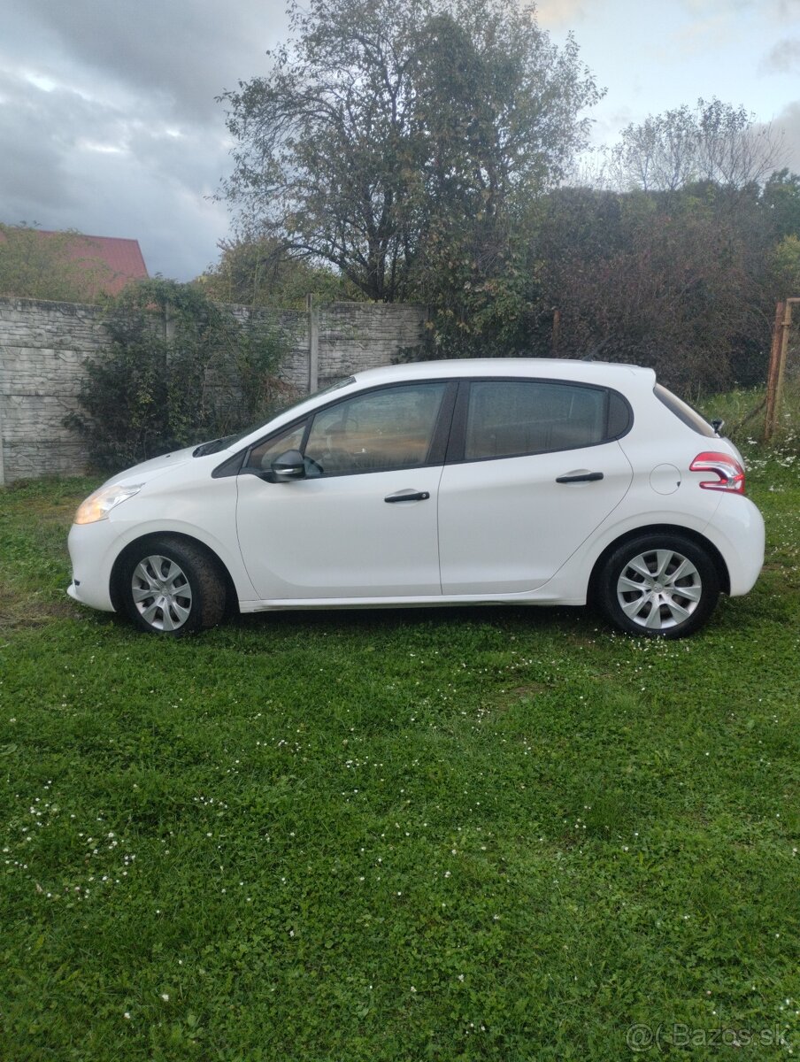Peugeot 208 1.0vtiAccess - 5