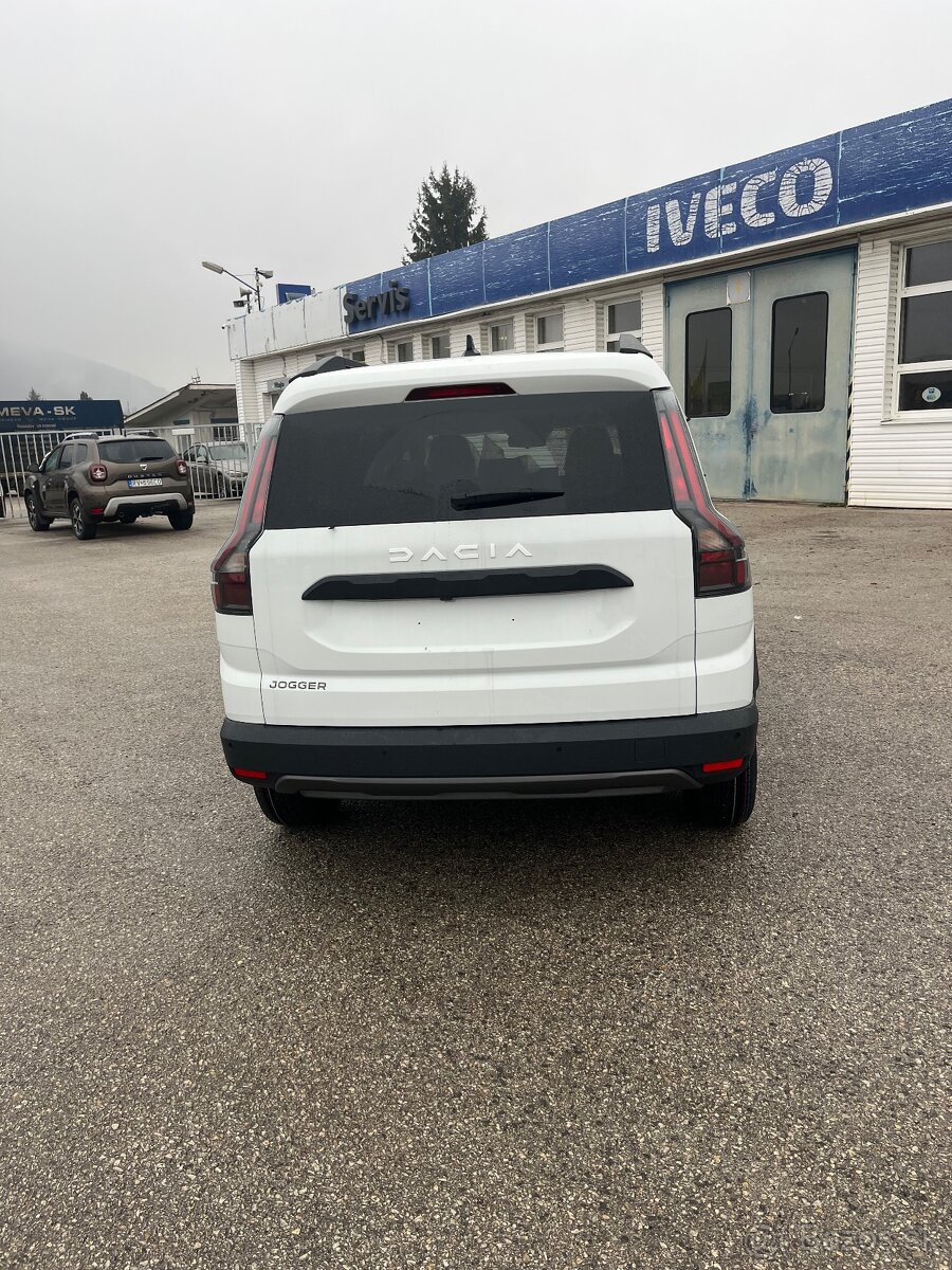 NOVÁ DACIA JOGGER TCE 110 5 miest - 5