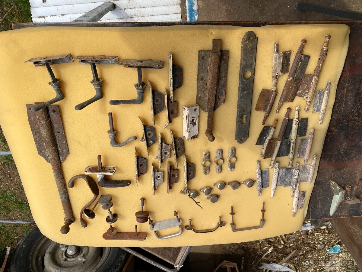 Konva, kľučky okien - 5