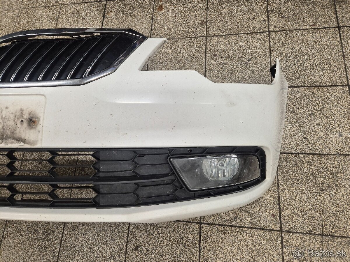 Predám predný nárazník na Škoda Superb 2 II facelift - 5