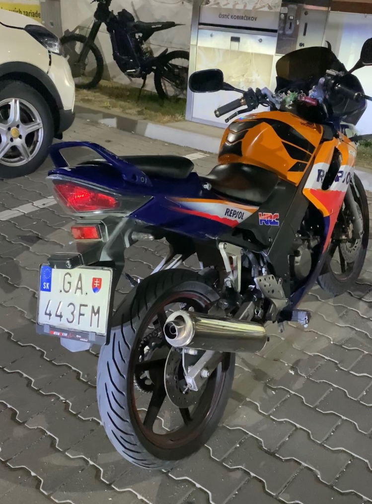 Honda cbr125r 2005 - 5