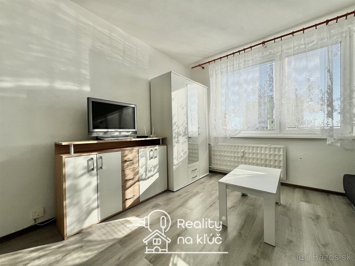 Na prenájom zariadená garsónka na Nábrežnej ulici v NZ - 5
