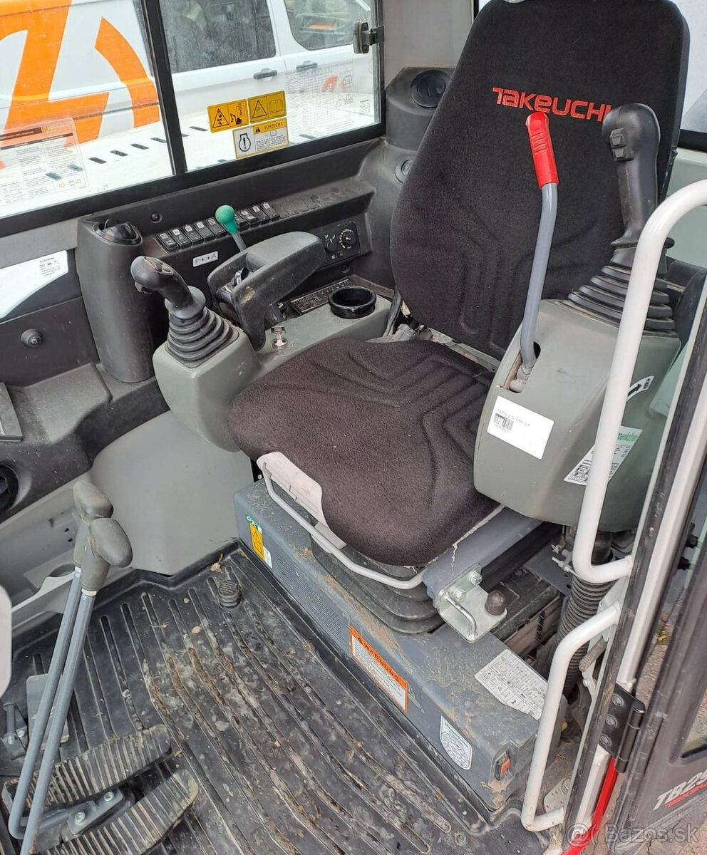 TAKEUCHI TB290-2V s prepadom + lyžice - 5