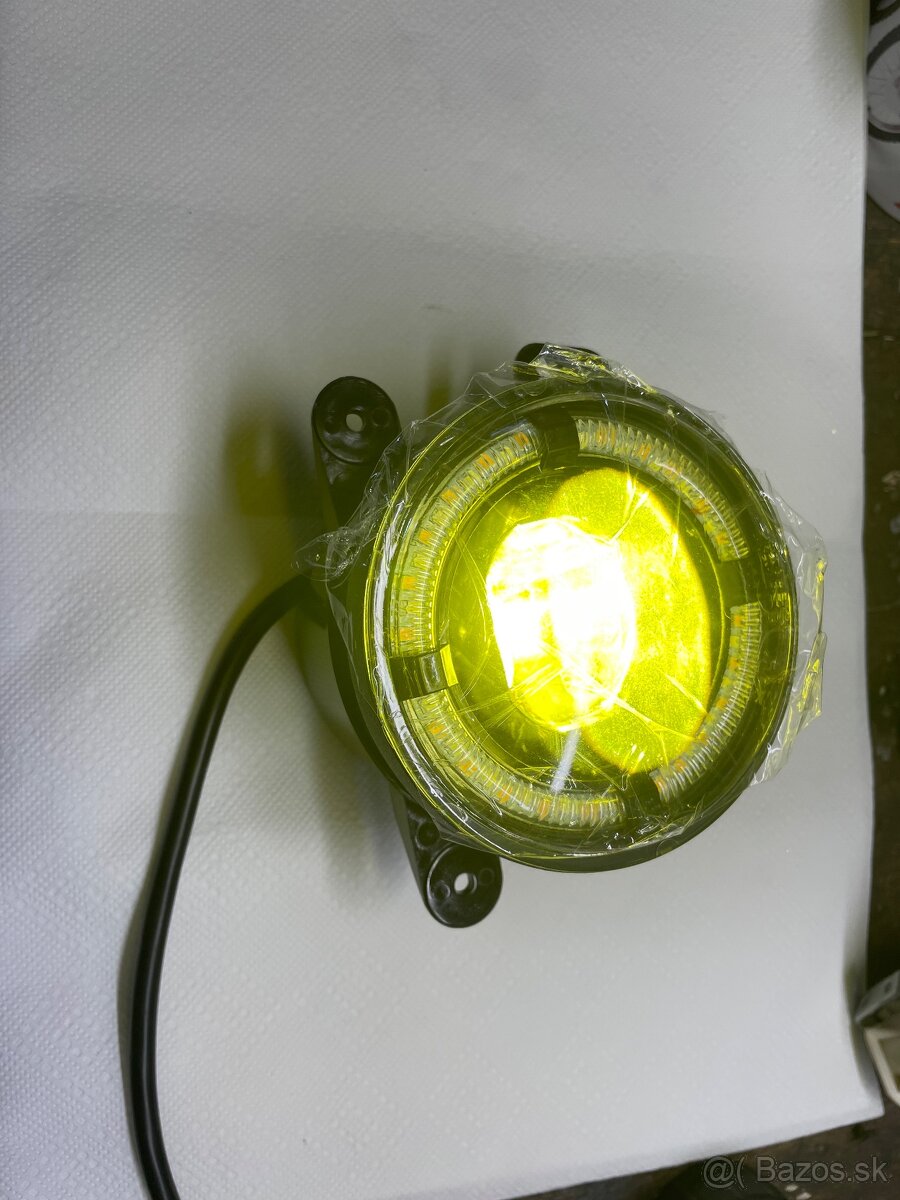 PREDAM SVETLO DO NARAZNIKU.