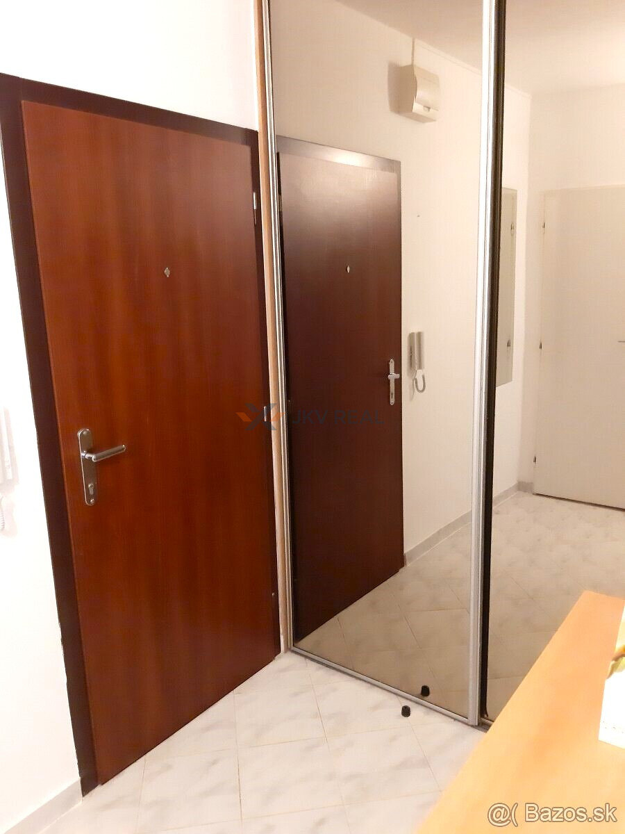 Na prenájom 2-izbový byt s balkónom – Mukacevská ulica, Preš - 5