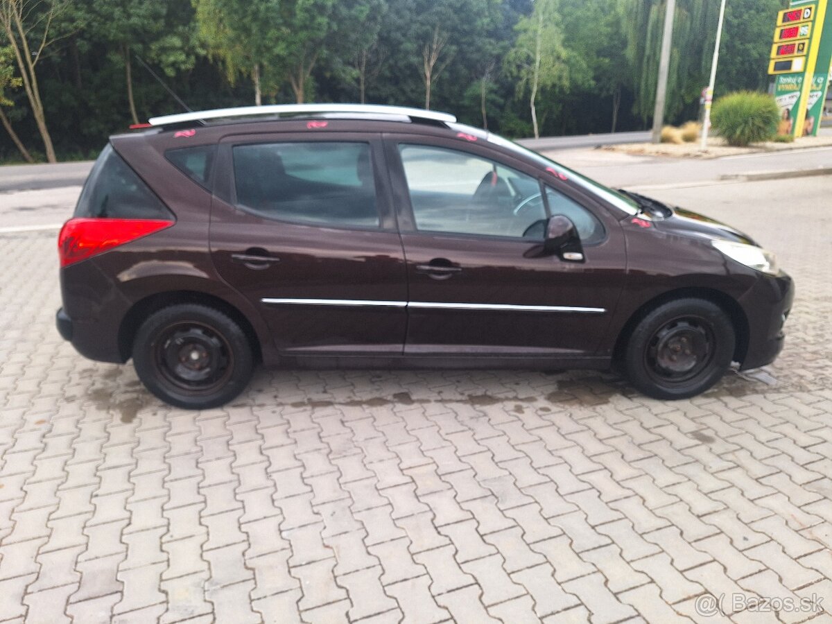 PEUGEOT 207 SW COMBI 1,6HDI ROK 2011 - 5