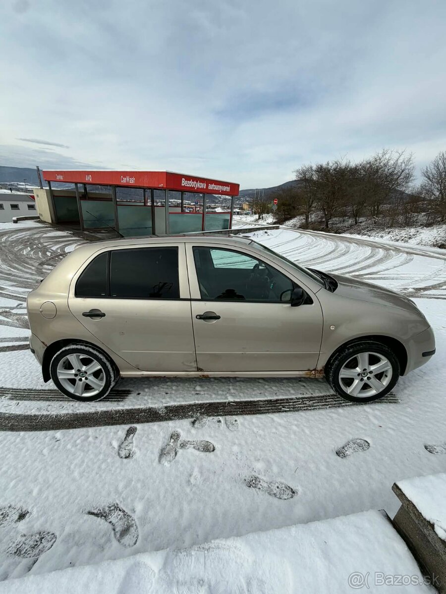Skoda fabia 1.2 htp - 5