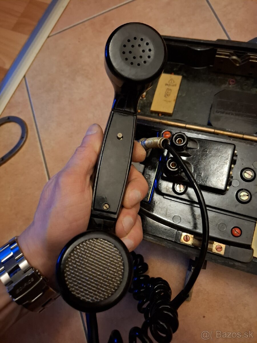 Vojenský telefón - 5