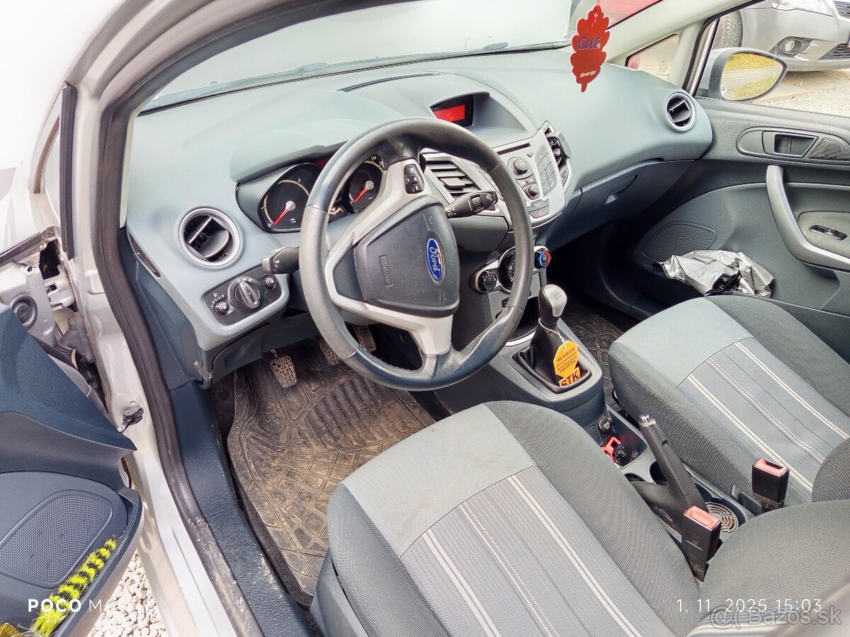 Ford fiesta - 5