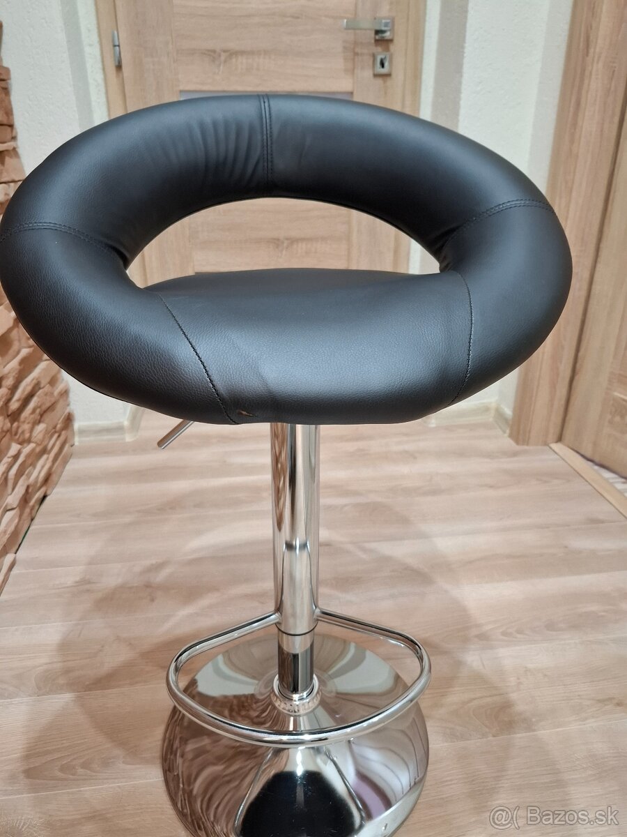 cierna bárová stolicka - 5