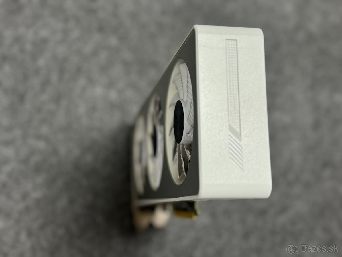 Predám kartu GIGABYTE GeForce RTX 3070 VISION OC 8GB - 5