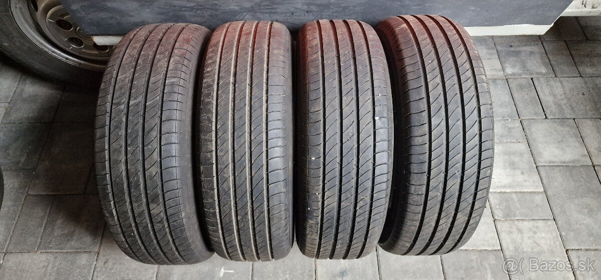 205/60 R16 Michelin - 5