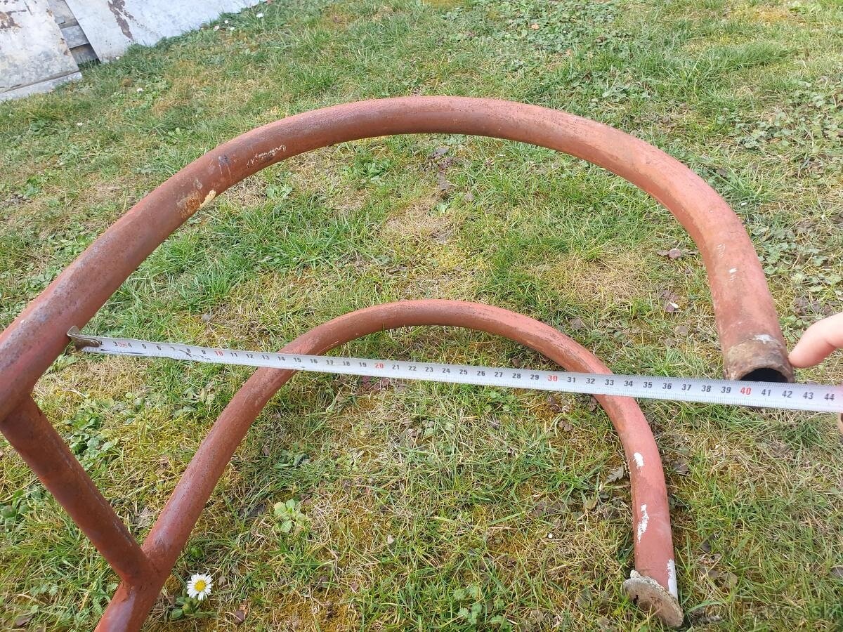 rebrik kovovy, vyska 4,5 m - 5