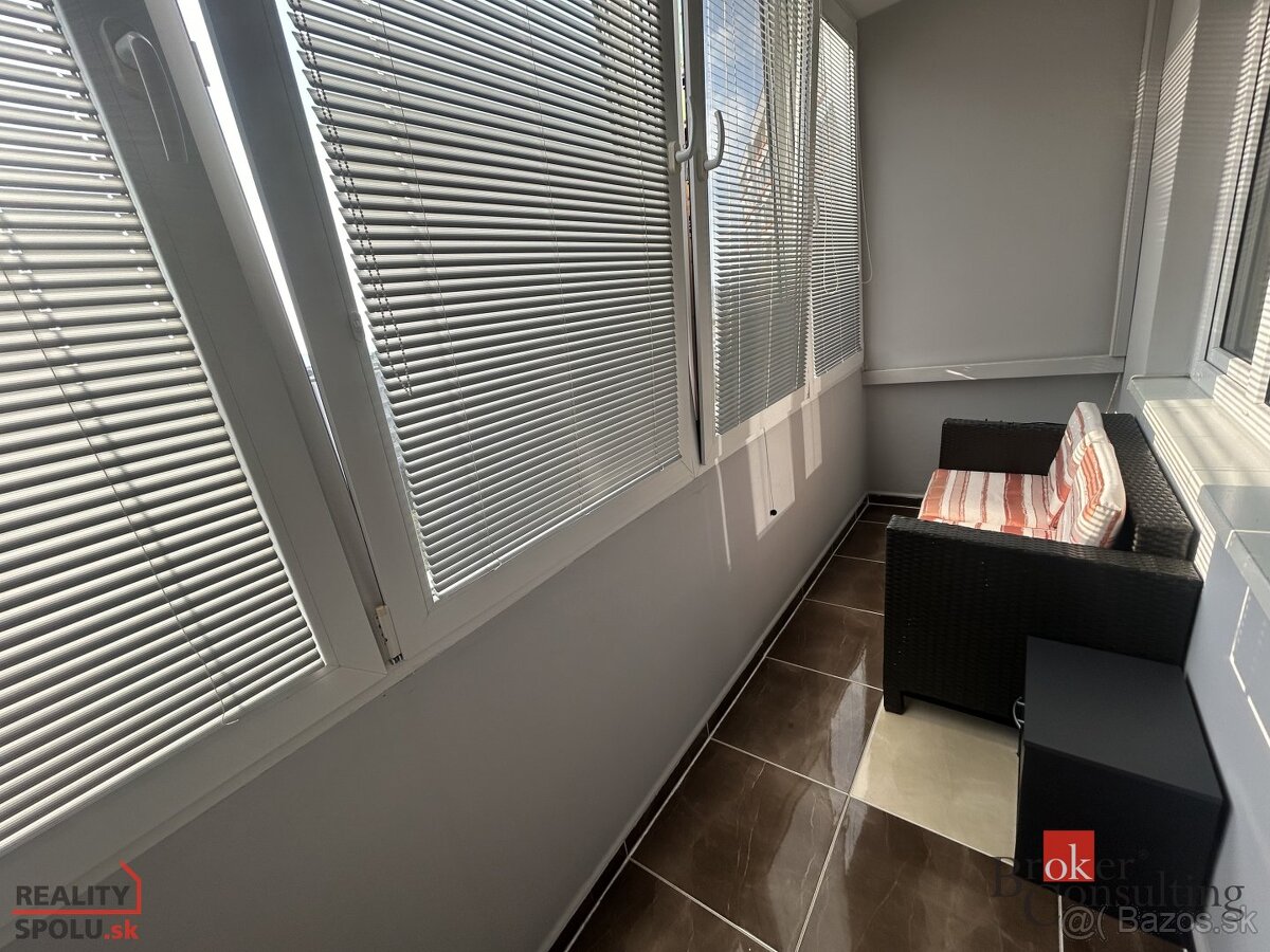 Slnečná dvojgarsónka s loggiou na prenájom - 5