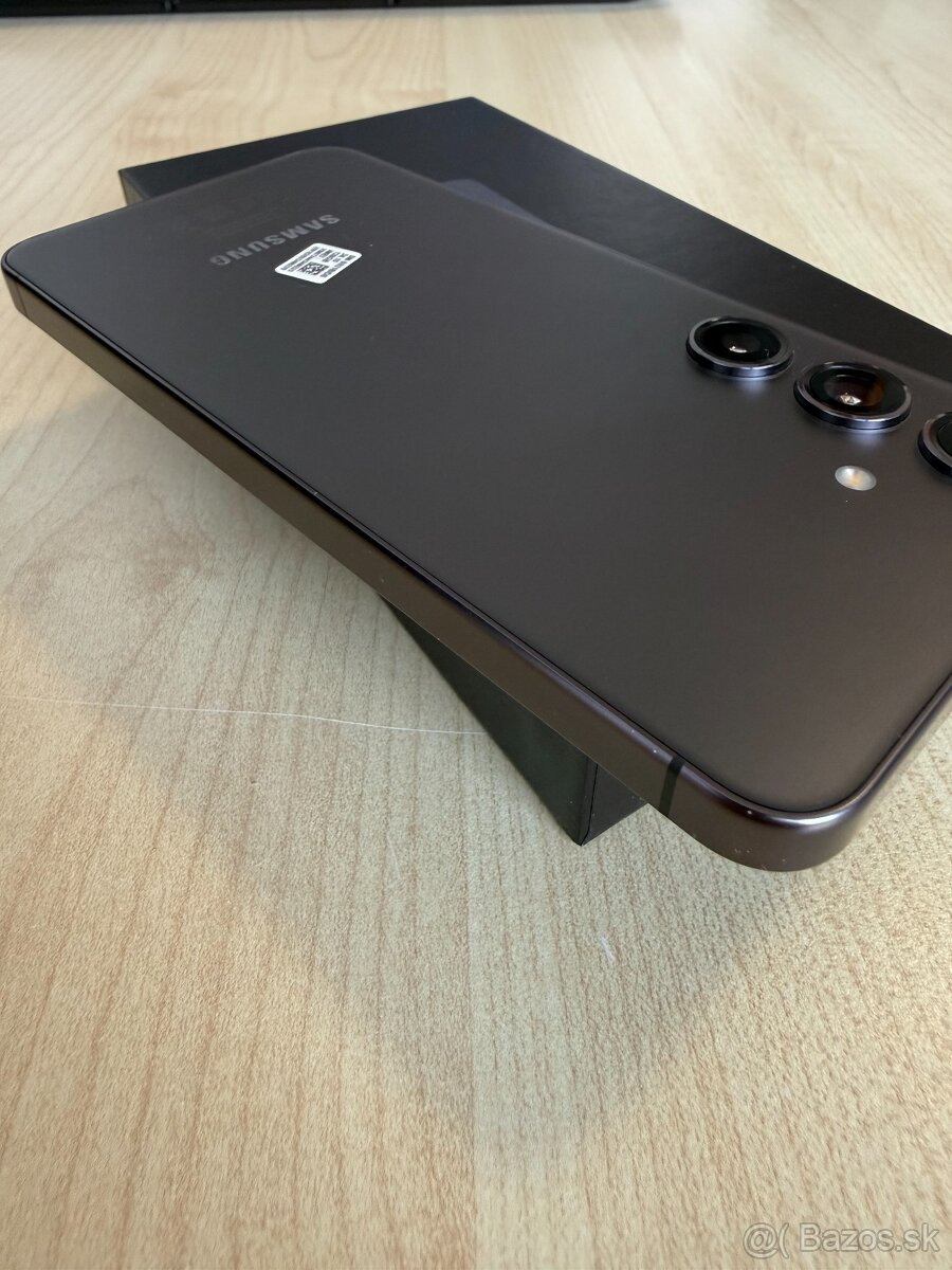 Samsung Galaxy S24 - 5