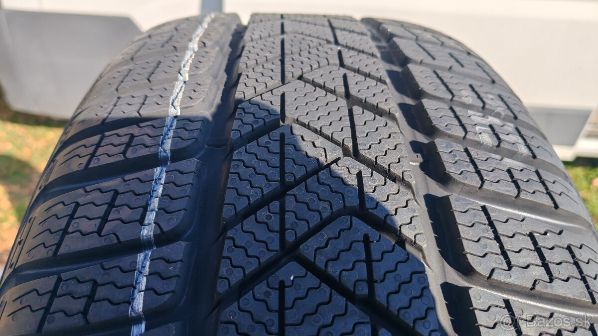 Zimné pneu 245/45 R18 --- PIRELLI - 5