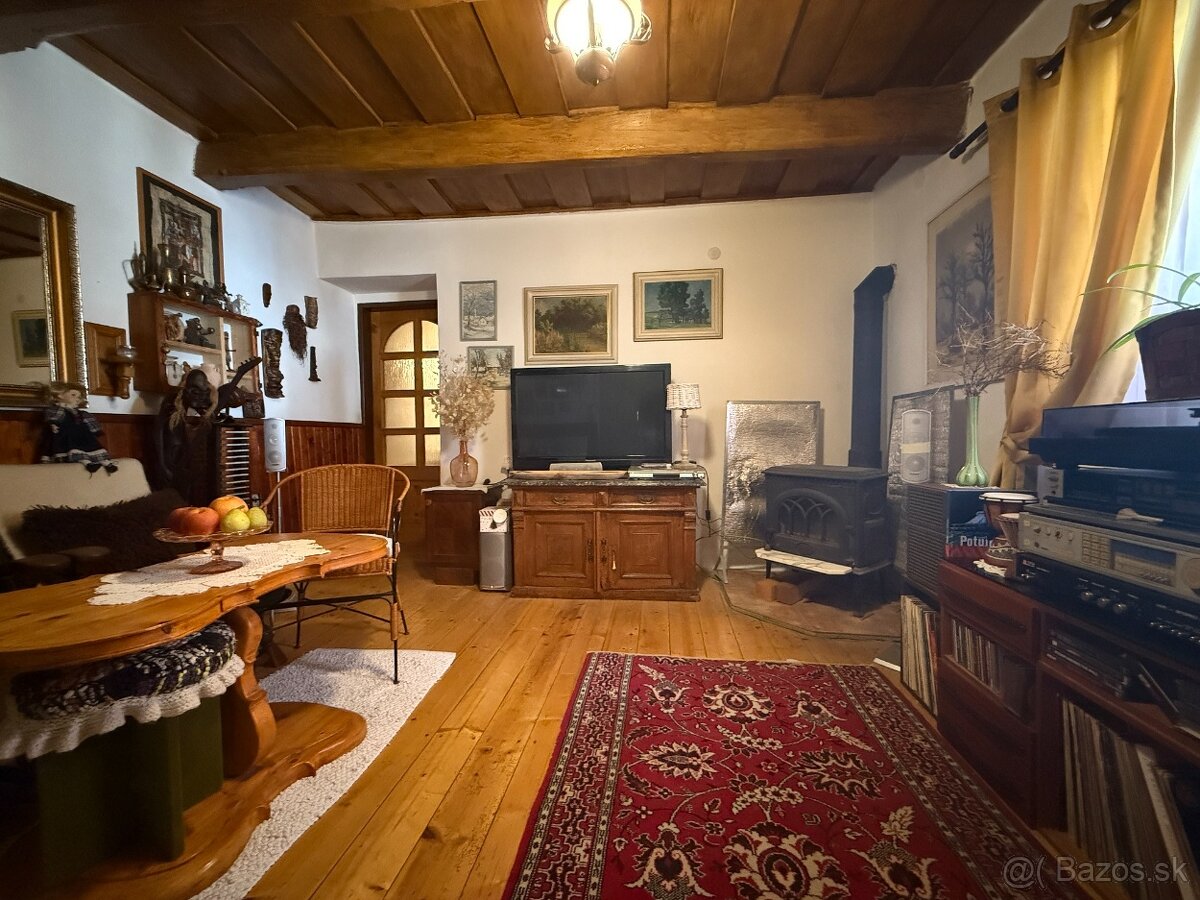 PREDAJ - RODINNÝ DOM - CHALUPA - JEDĽOVÉ KOSTOĽANY - 5