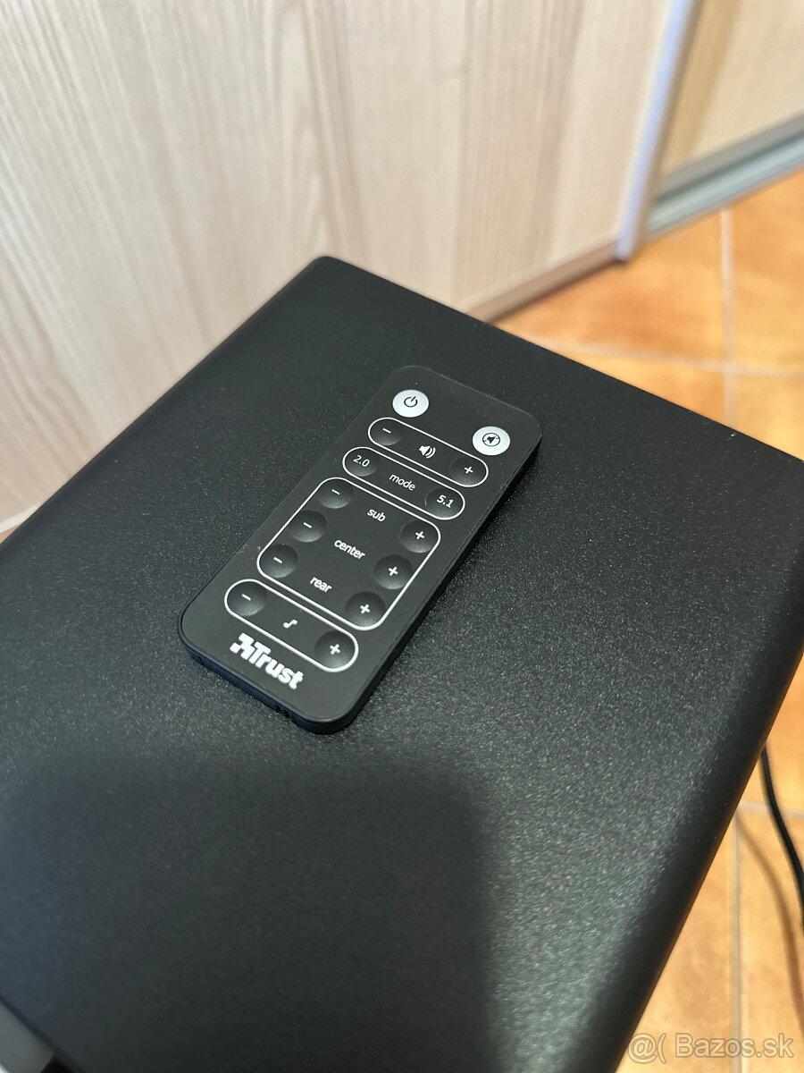 Repráky a subofér značky Trust - 5