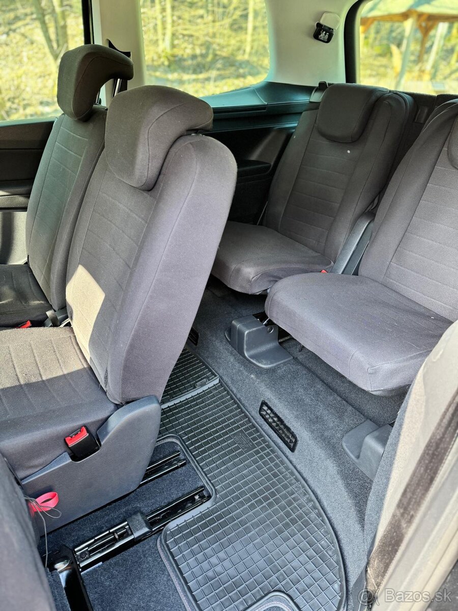 VW Sharan 2,0Tdi 110kW, 7 miestne - 5