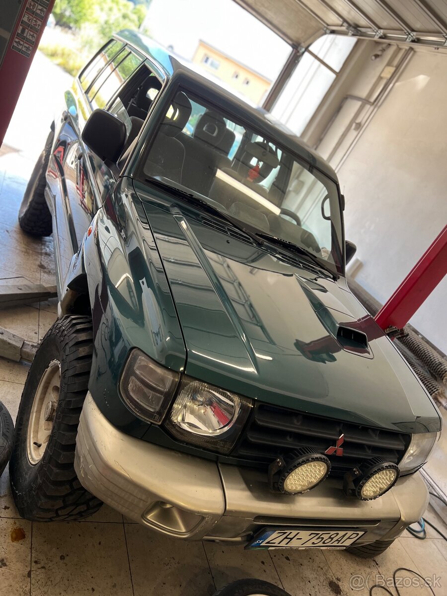 Mitsubishi 2.5 wagon - 5