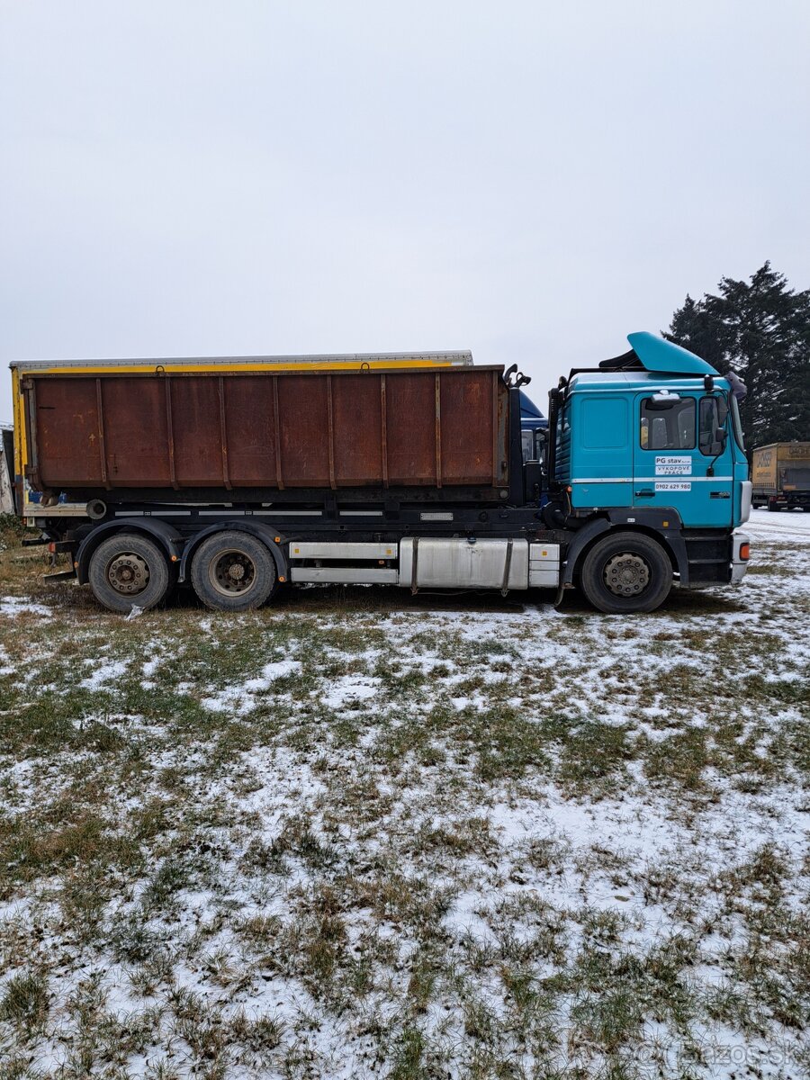 Hakovy nosic kontajnerov - 5