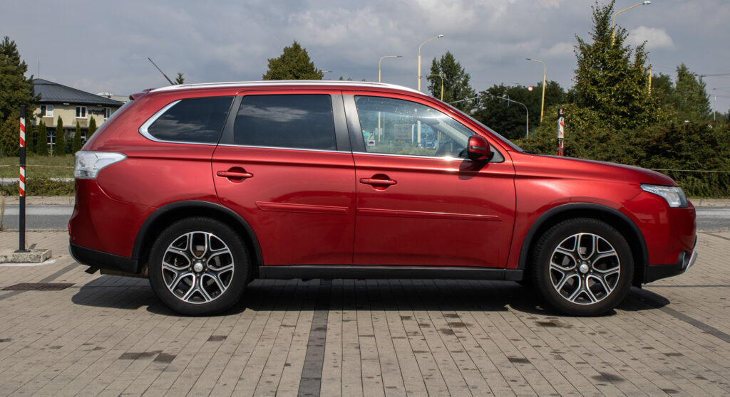 Predám MITSUBISHI OUTLANDER - 5