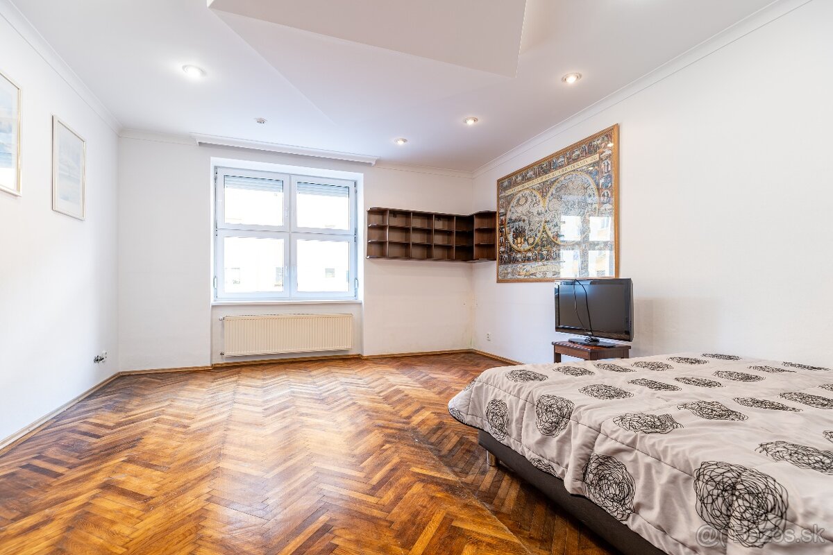 Priestranný 2-izbový byt po kompletnej rekonštrukcii v centr - 5