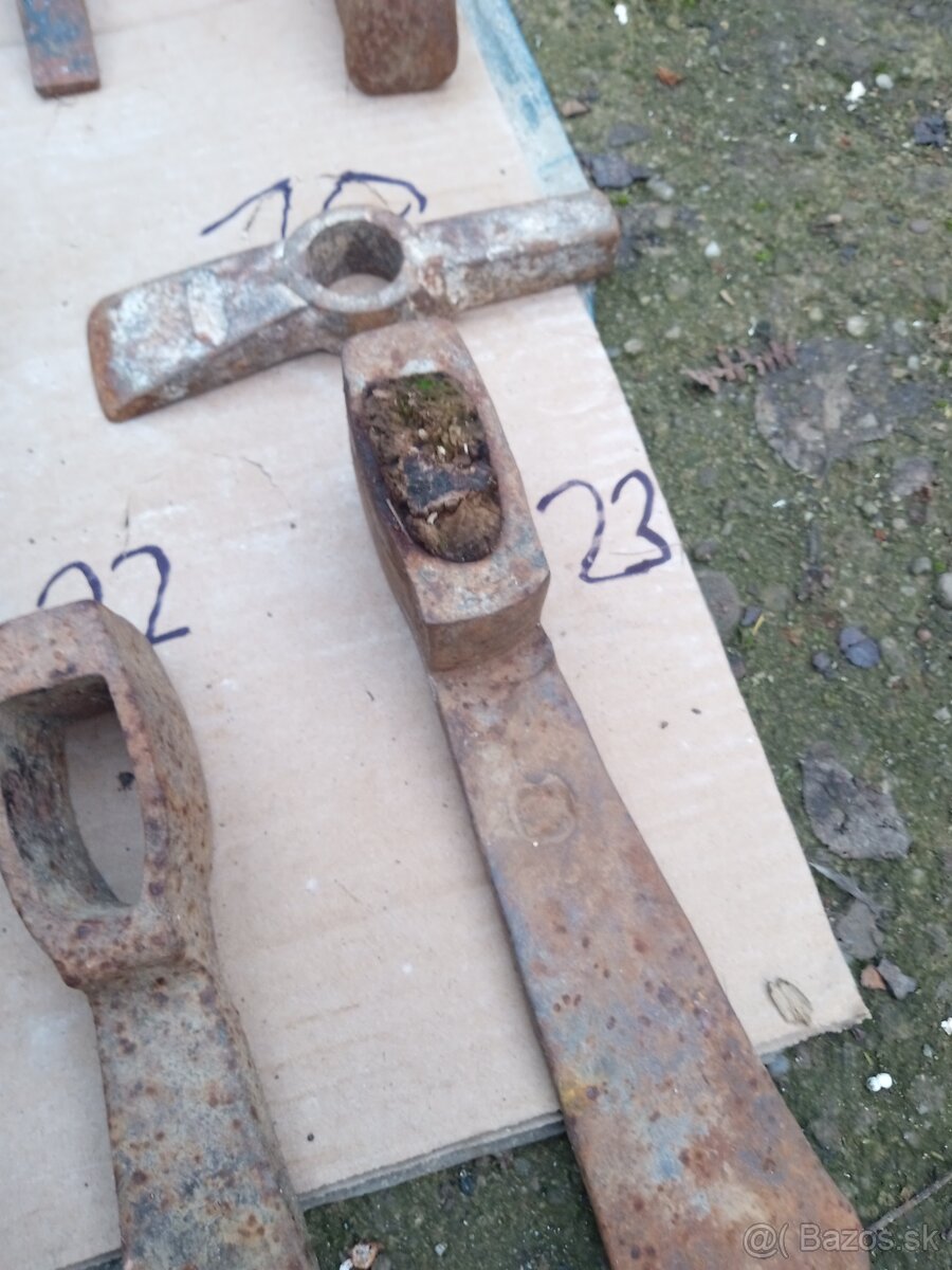 Staré náradie kladivá - 5