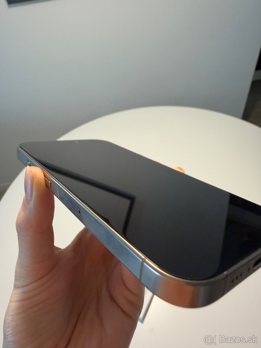 iPhone 16 Pro – Desert Titanium, 256 GB - 5