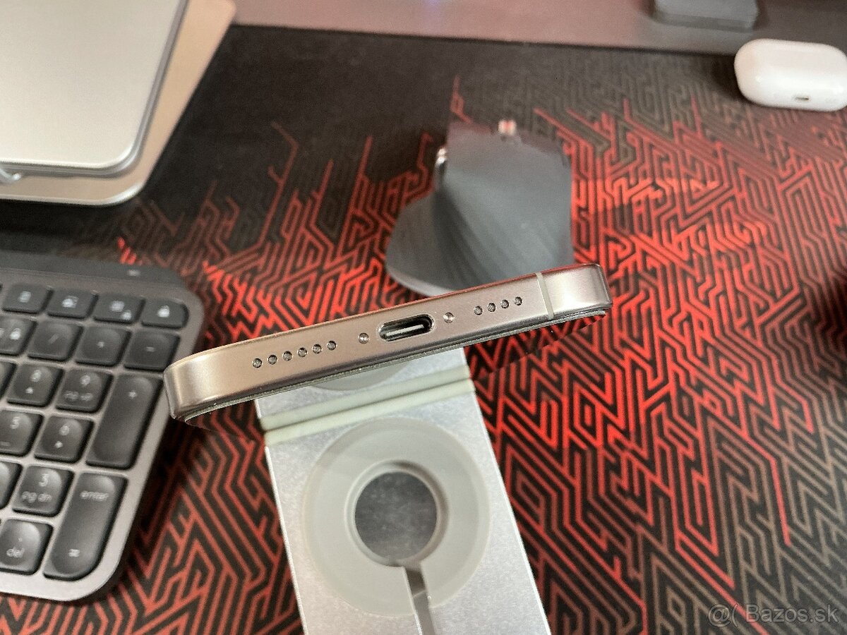 Apple iPhone 16 Pro Max 256GB Prírodný titán - 5