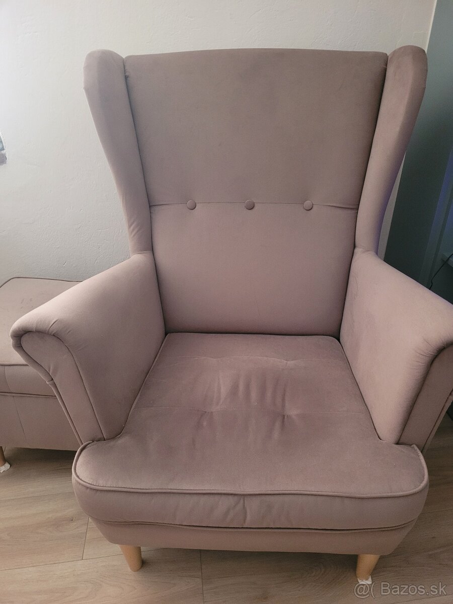 Kreslo ušiak s taburetkou - 5