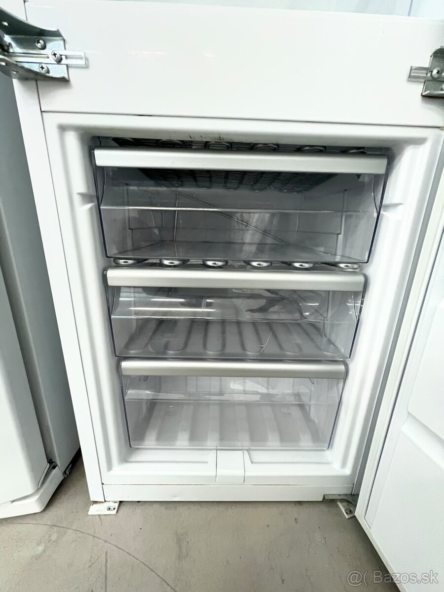 Predám chladničku Whirlpool 177cm - 5