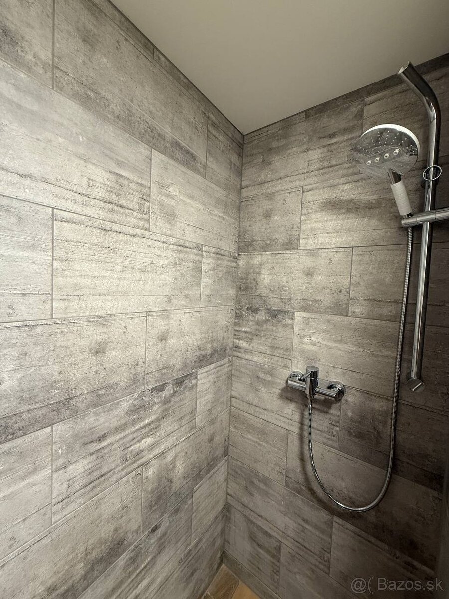 Ponúkame na predaj 3-izbový byt v Handlovej - 5