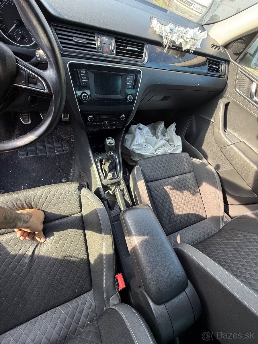 Rozpredam Škoda Rapid sedan 1.2Tsi 6 rýchlostný manua - 5