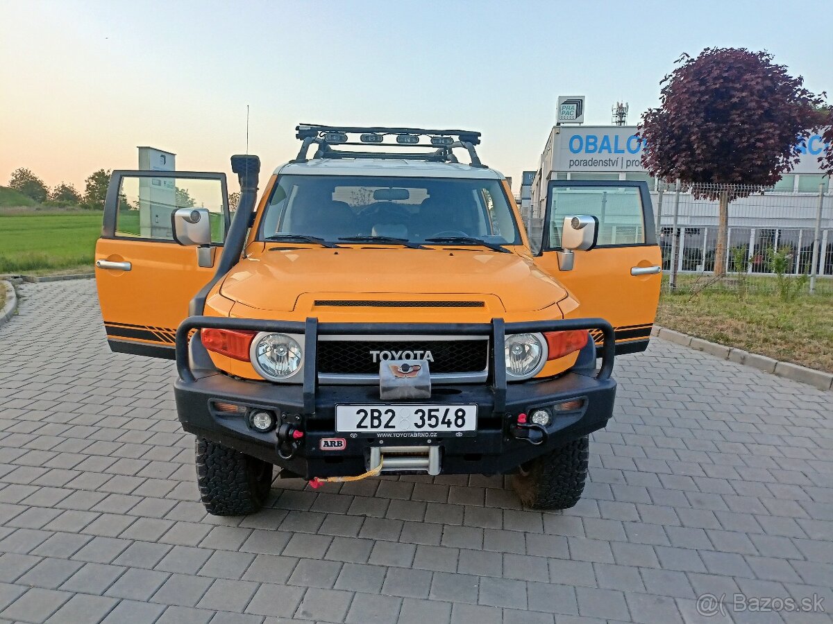 TOYOTA FJ LAND CRUISER 4,0 V6 4x4 LPG 110 000 KM 1 Majitel