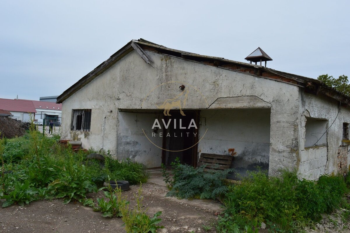 NA PREDAJ: sklad-hala 750m2 vo Voderadoch - 5