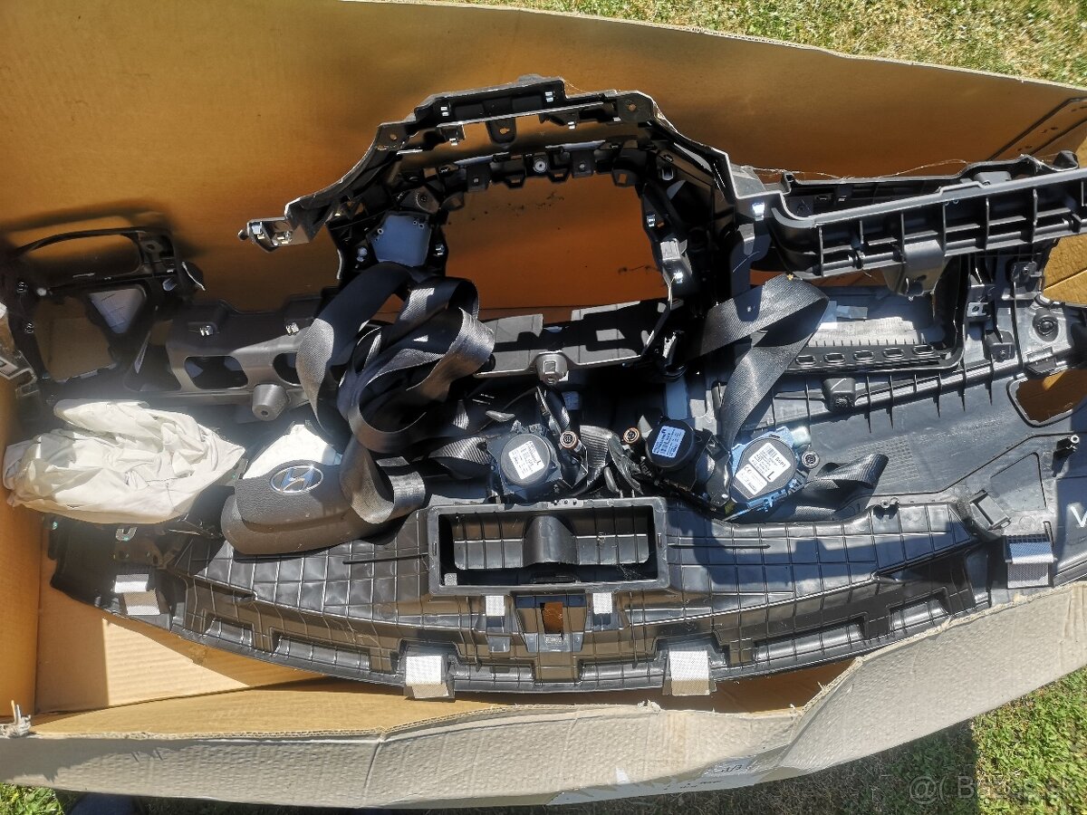 Palubná doska hyundai i20 na repas r.v 2020 - 5