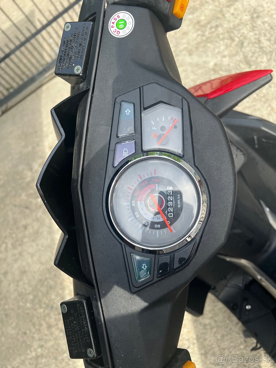 Skuter Maxon 125ccm - 5