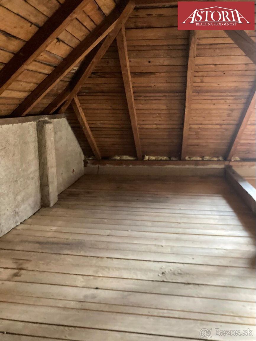 PREDAJ Rodinný dom v širšom centre mesta Martin - Stará Ľado - 5